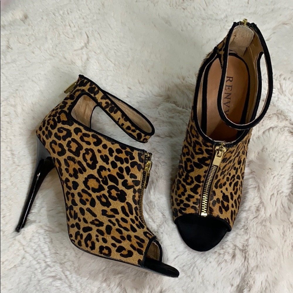 RENVY Ellis Peep Toe Zipper Bootie